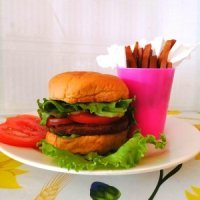 Yumeat Plant Based Luncheon