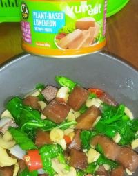 Yumeat plant based luncheon so yummy
