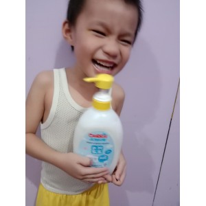 The NEW Carrie Junior pH5.5 Hair and Body Wash